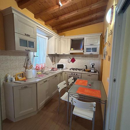 La Casina Di Karol Apartment รอนชิโญเน ภายนอก รูปภาพ